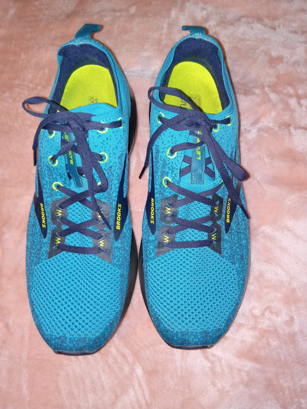 Brooks Teal and Navy Running Shoes with Yellow Accents